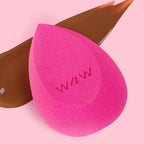 wet n wild Makeup Sponge - Low Product Absorption for Streak-Free Application, Effortless Blending Beauty for a Smooth Professional Looking Finish, Cruelty-Free & Vegan-Pink
