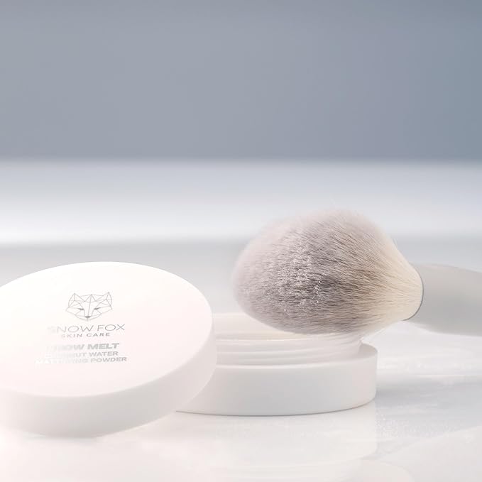 Snow Fox Skincare Fox Tail Loose Powder Brush for Fast Powder Application
