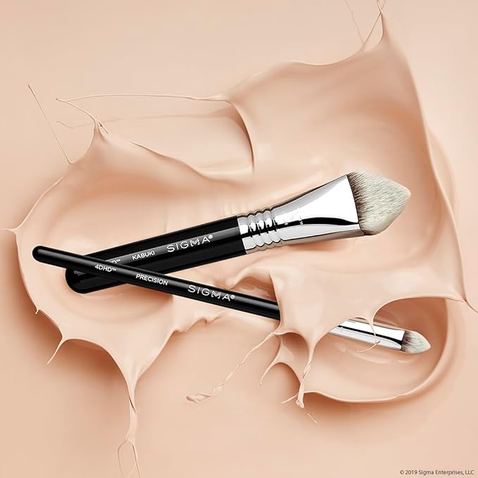 Sigma Beauty 4DHD Kabuki Brush – Pyramid-Shaped Kabuki Makeup Brush for Blending Concealer and Powder on Spots, Scars, Crevices and Under Eye - Offers Precise Application & Detailed Coverage