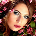 Urban Colors Sweet Lips Cute Squeezable Lip gloss a delicious sugar sweet flavored two colors moisturizing lip gloss for girls and women enriched with Vitamin E Natural Ingredients (Crazy Berry)