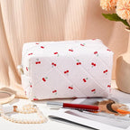 Soidram cute makeup bag quilted