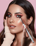 Small Smudge Brush, Professional Eyeshadow Brush for Smudging, Blending, Filling in, Premium Synthetic Bristles Tapered Eye Makeup Brush - Ivory