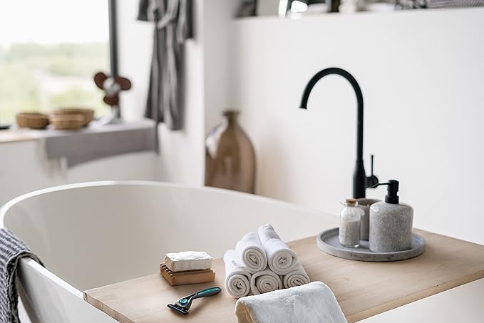 Preserve Shave 5 Five Blade Refillable Razor, Made from Recycled Materials, Neptune Green