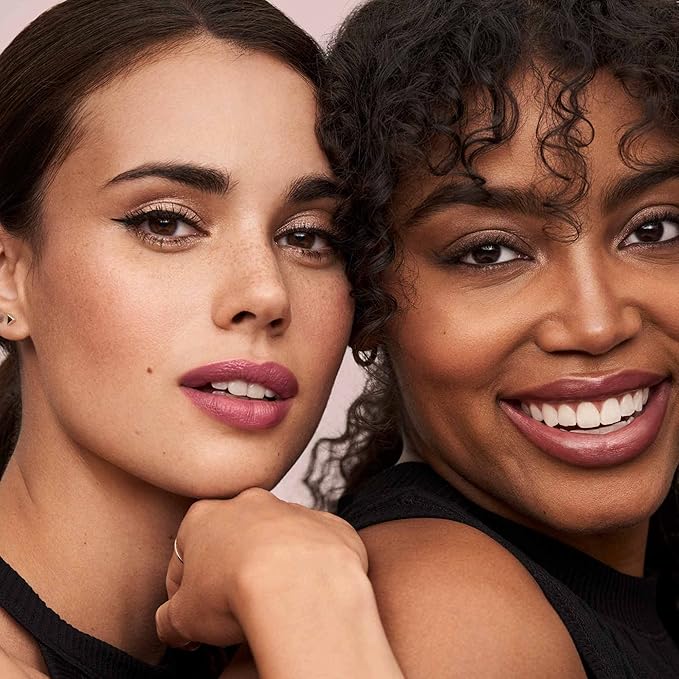 Lune+Aster PowerLips Lip Liner - Beautiful - Formulated with nourishing marula oil and vitamins C & E, it glides on smoothly to effortlessly create a perfectly polished look.