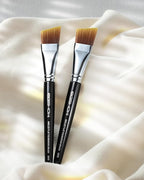 EIGSHOW Flat Foundation Brush, Vegan Synthetic Bristles, Streak Free Application, Face Makeup Brush For Blending Liquid, Cream, Face Mask (E870B)