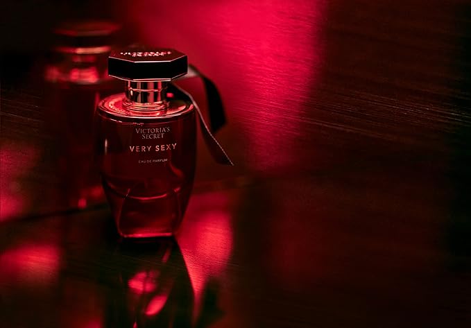 Victoria's Secret Very Sexy Eau de Parfum, Notes of Vanilla Orchid, Sun-Drenched Clementine & Wild Blackberry, Perfumes for Women (1.7 oz)