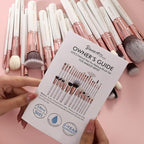 Pro makeup Artist Brushes Set 32Pcs Luxury Goat Hair Horse hair Makeup Brush Set eye and face brushes for every possibility By Bueart Design (Pearl White)