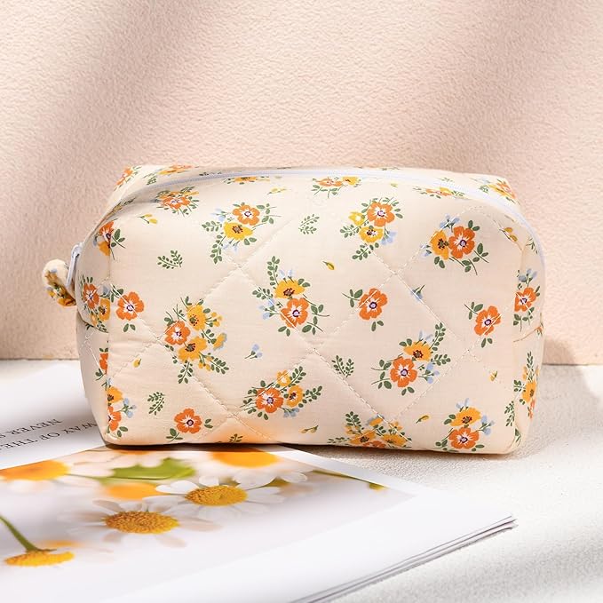 Soidram floral makeup bag quilted