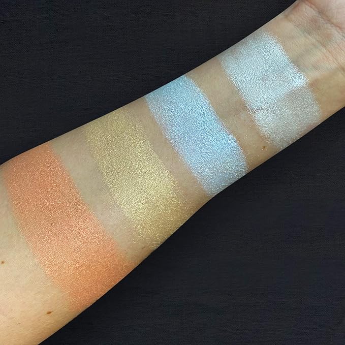 Pippa of London Eclipse Highlighter Palette 381 Make Up for Cheeks and Face with 4 Luxury Highlighters in a Silver Gold Case with Mirror