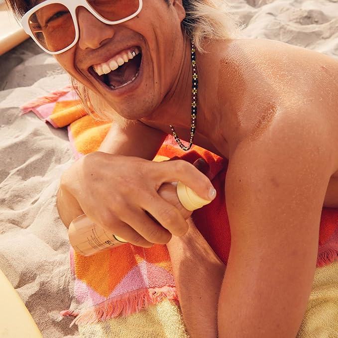 Sun Bum Original SPF 50 Sunscreen Body Spray | Broad Spectrum Moisturizing Sunblock with Vitamin E | Hawaii 104 Act Compliant (Octinoxate & Oxybenzone Free) | 2 Pack, 6 oz