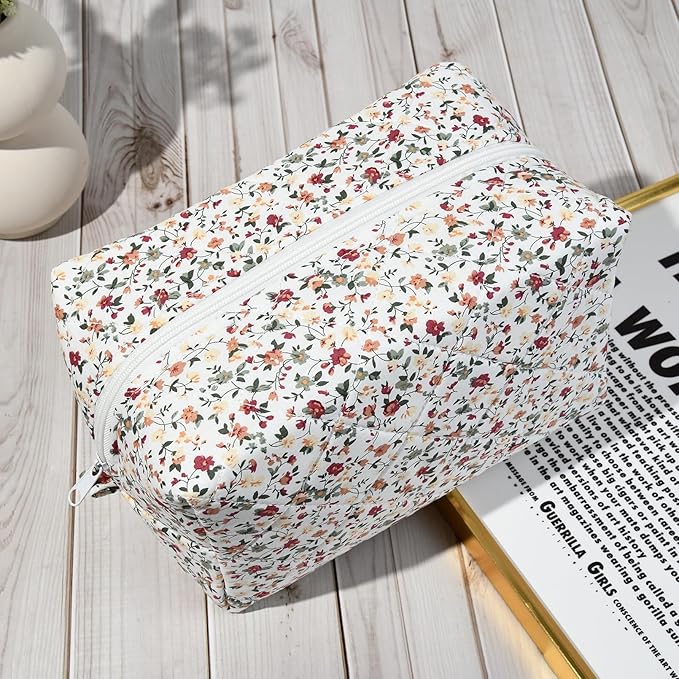 Soidram floral makeup bag quilted