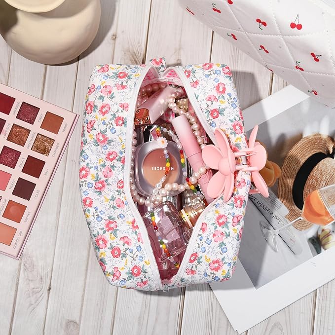 Soidram floral makeup bag quilted