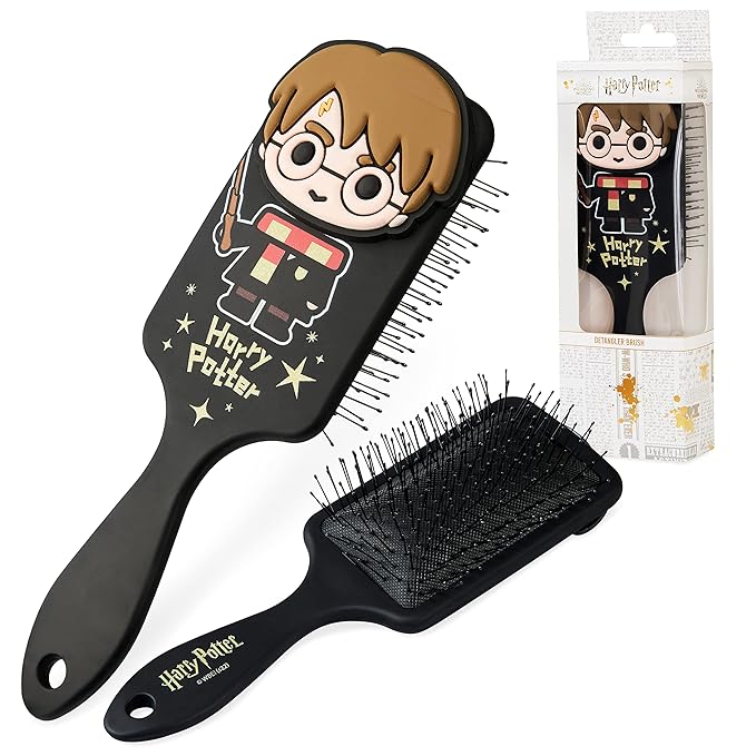 Official Harry Potter Hair Brush, Detangler for Girls, Gifts for Fans (Black)